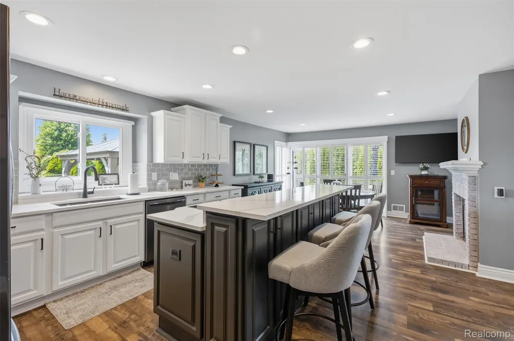 49032 Kennesaw Court Canton Charter Township MI 48187
