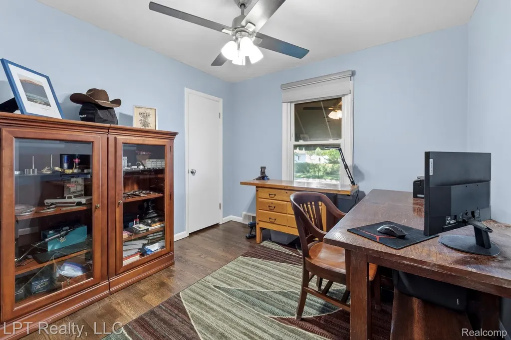 16847 Philomene Boulevard Allen Park City MI 48101