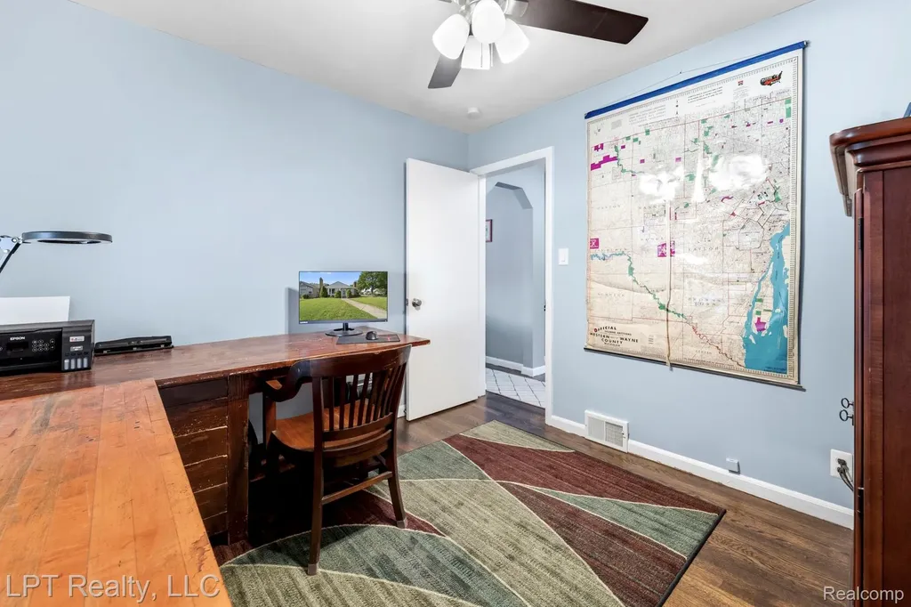 16847 Philomene Boulevard Allen Park City MI 48101