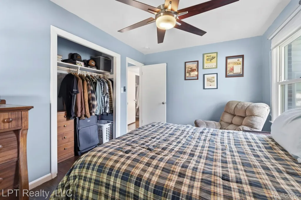 16847 Philomene Boulevard Allen Park City MI 48101