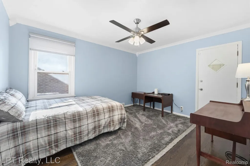 16847 Philomene Boulevard Allen Park City MI 48101