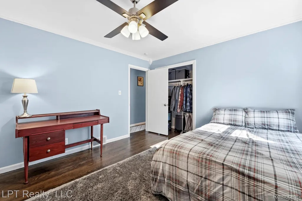 16847 Philomene Boulevard Allen Park City MI 48101