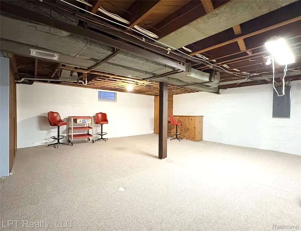 16847 Philomene Boulevard Allen Park City MI 48101