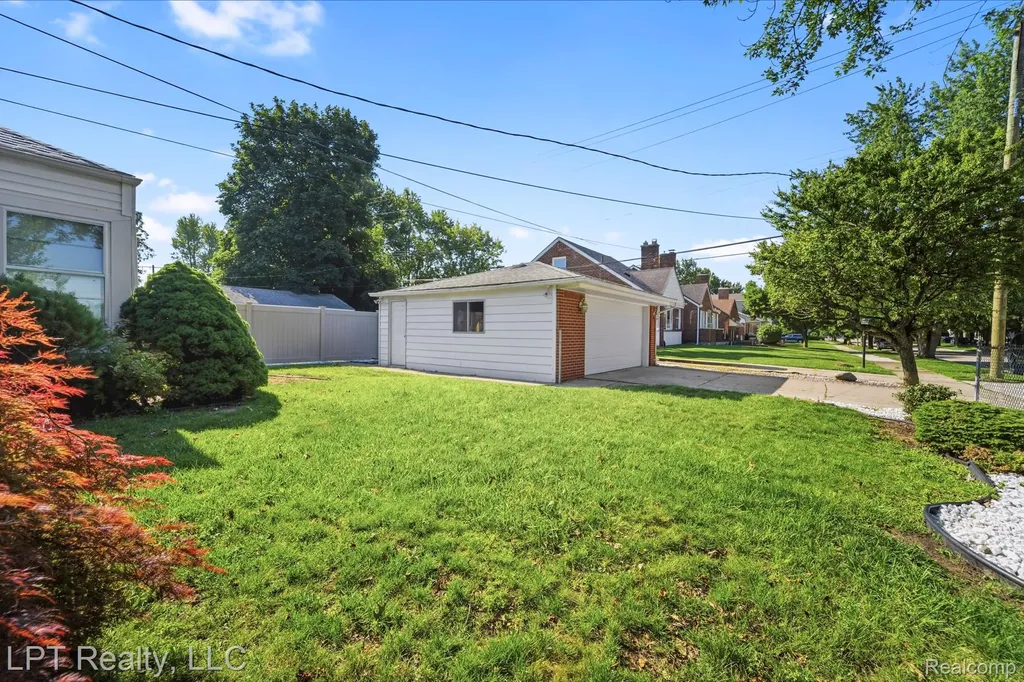 16847 Philomene Boulevard Allen Park City MI 48101