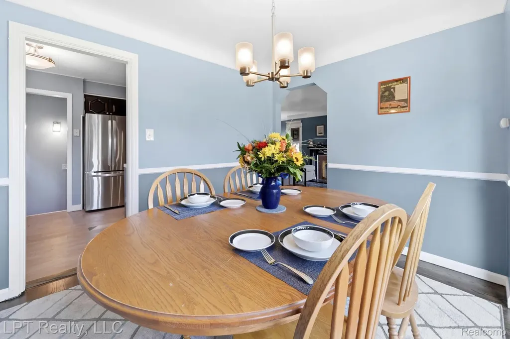 16847 Philomene Boulevard Allen Park City MI 48101
