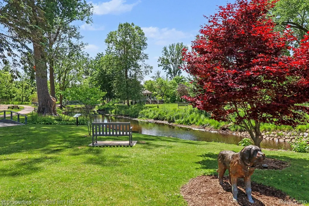 9567 Susin Lane Springfield Charter Township MI 48348