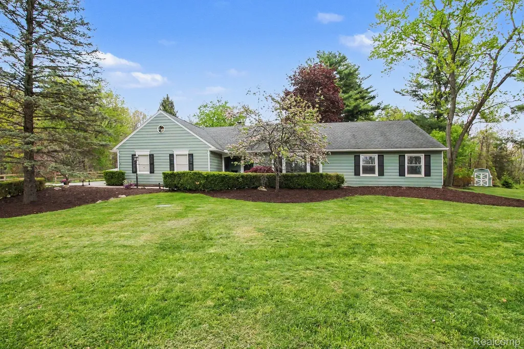 2601 Old Plank Road Milford Charter Township MI 48381