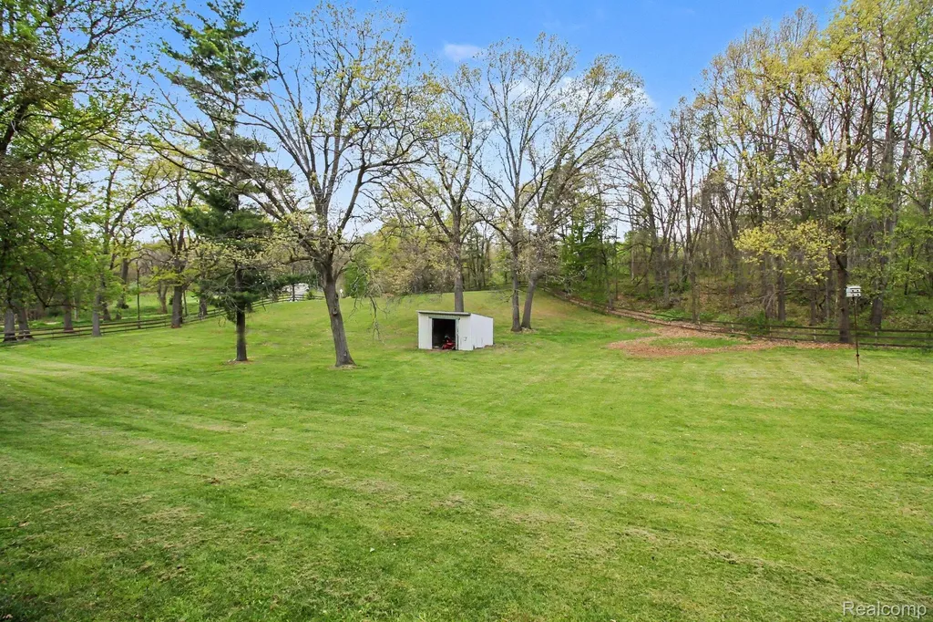 2601 Old Plank Road Milford Charter Township MI 48381