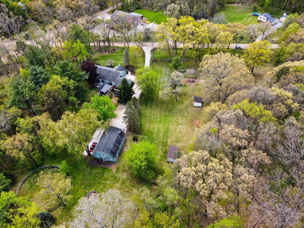 2601 Old Plank Road Milford Charter Township MI 48381