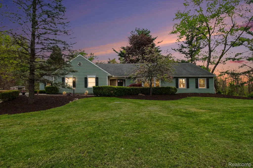 2601 Old Plank Road Milford Charter Township MI 48381