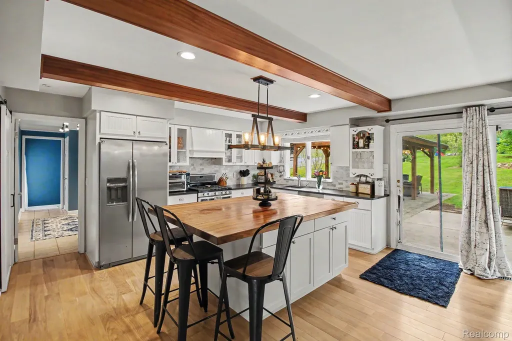 2601 Old Plank Road Milford Charter Township MI 48381