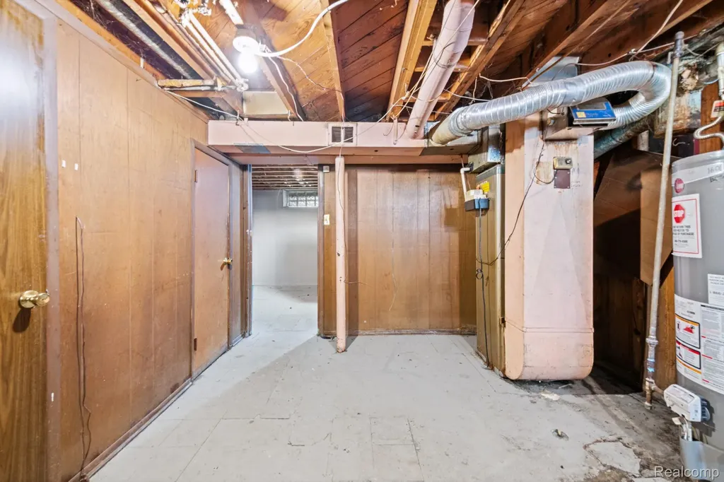 1601 S Bassett Street Detroit City MI 48217