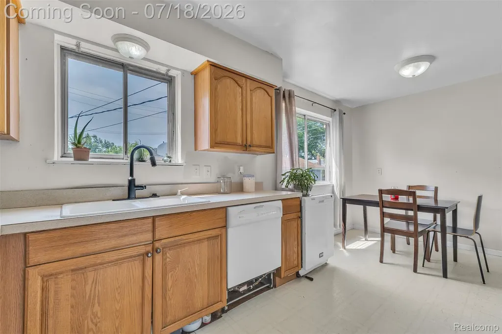 30869 Stephen Ct Court Westland City MI 48185