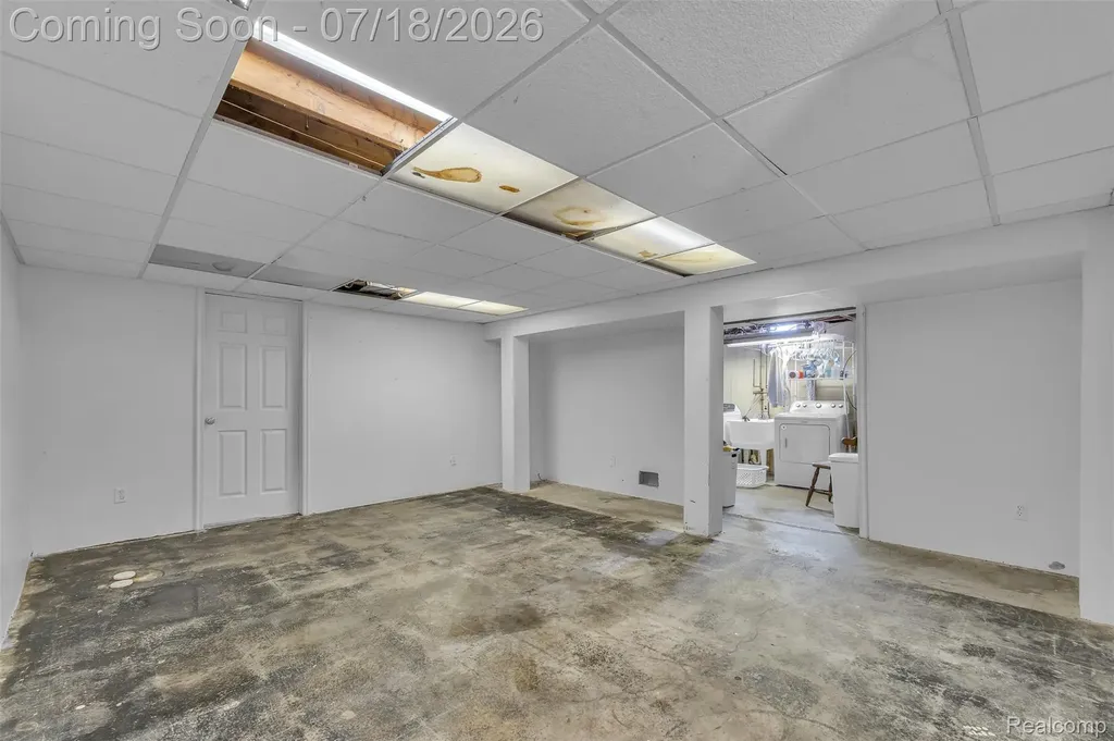 30869 Stephen Ct Court Westland City MI 48185