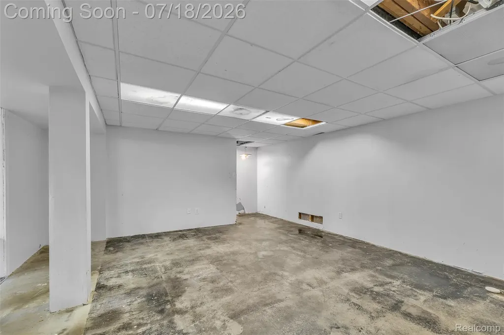 30869 Stephen Ct Court Westland City MI 48185