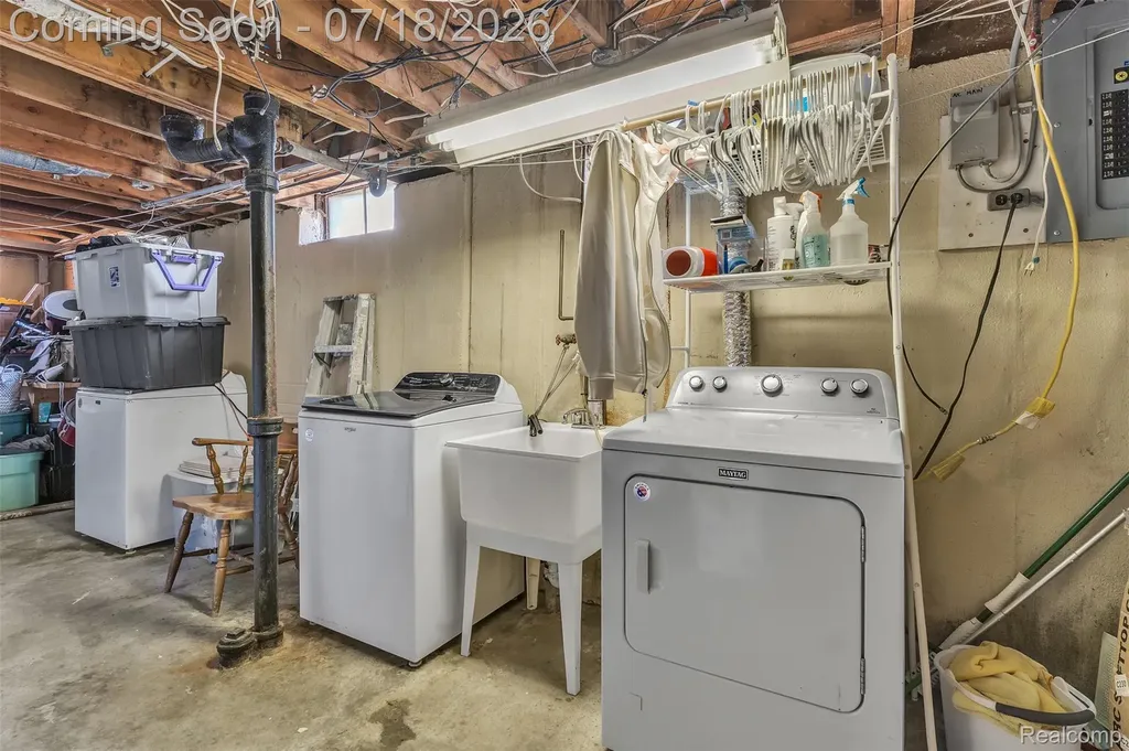 30869 Stephen Ct Court Westland City MI 48185