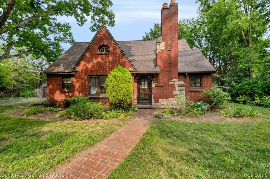 9428 Ball Street Plymouth Charter Township MI 48170