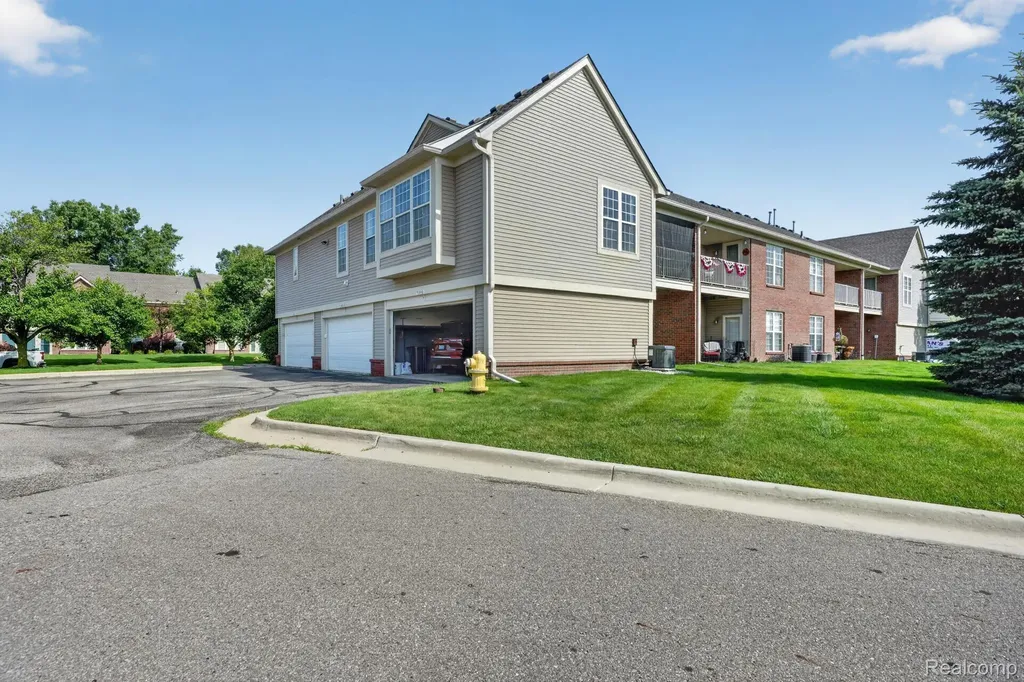 51844 Adler Park Drive E Chesterfield Township MI 48051