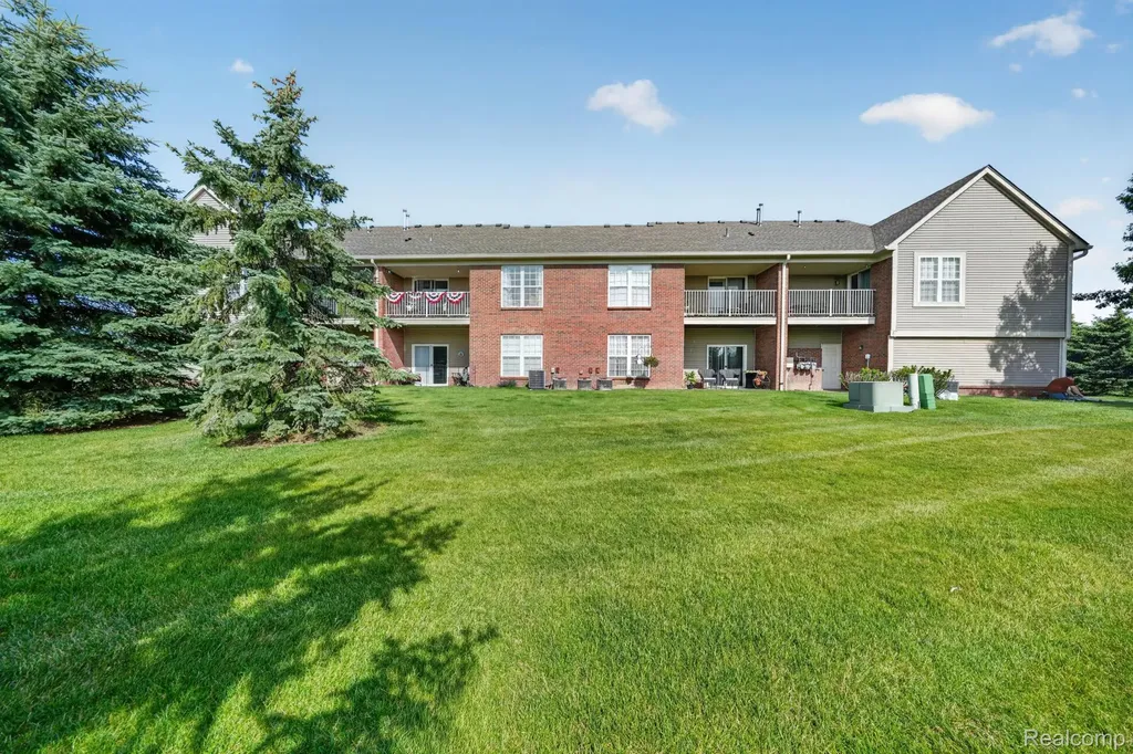 51844 Adler Park Drive E Chesterfield Township MI 48051