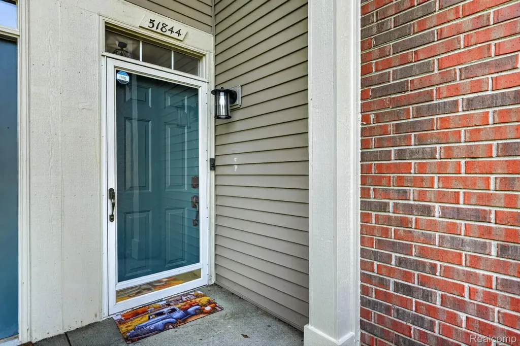 51844 Adler Park Drive E Chesterfield Township MI 48051