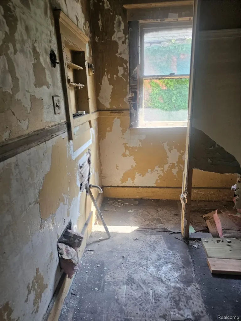 3757 Whitney Street Detroit City MI 48206
