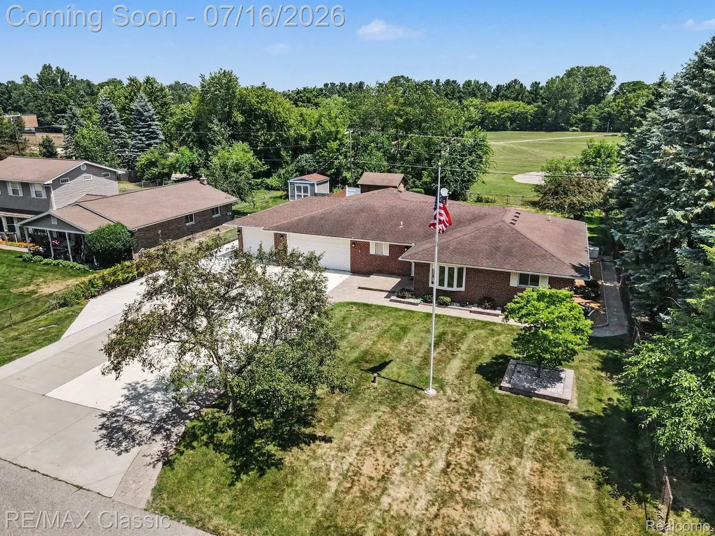 22900 Valerie Street Lyon Charter Township MI 48178