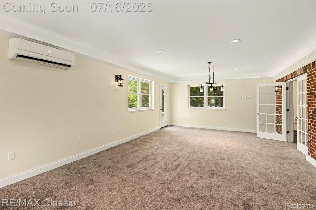 22900 Valerie Street Lyon Charter Township MI 48178