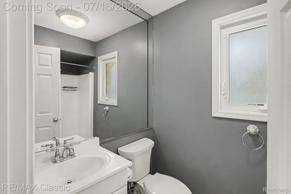 22900 Valerie Street Lyon Charter Township MI 48178