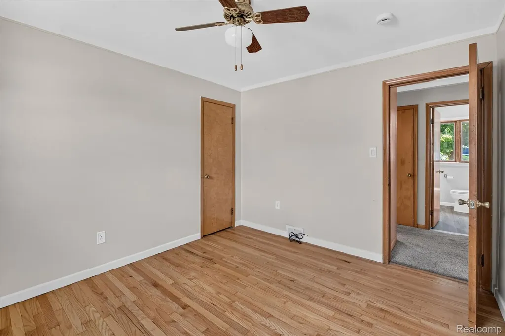 17104 Englewood Avenue Allen Park City MI 48101