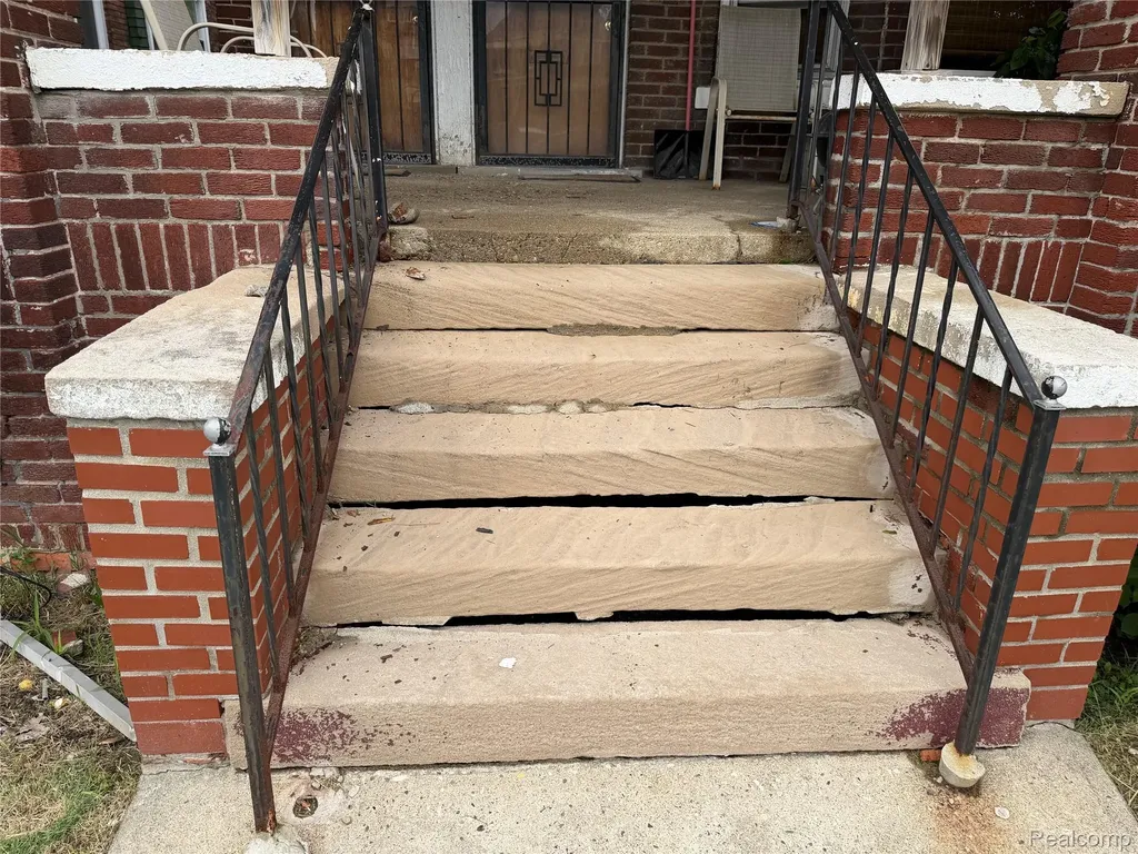 1636-1638 Virginia Park Street Detroit City MI 48206