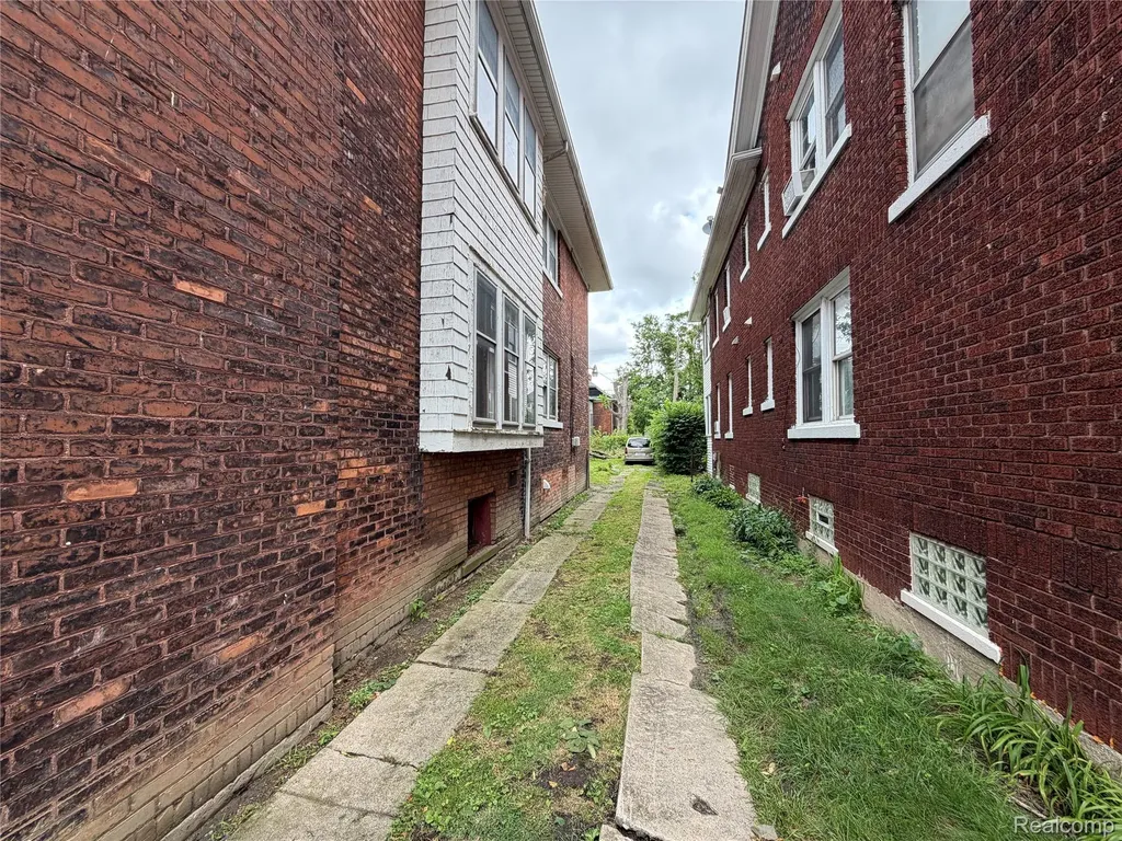 1636-1638 Virginia Park Street Detroit City MI 48206