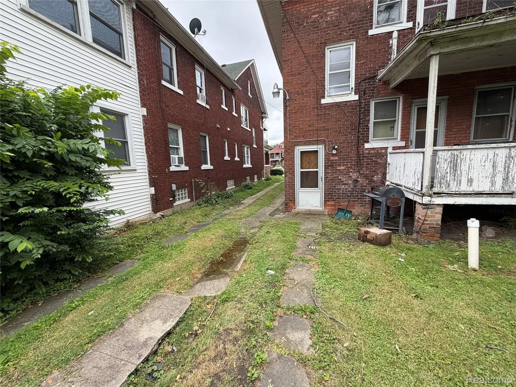 1636-1638 Virginia Park Street Detroit City MI 48206