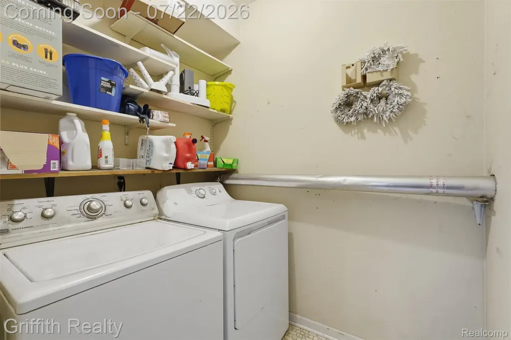 10591 Silver Lake Road Green Oak Township MI 48116