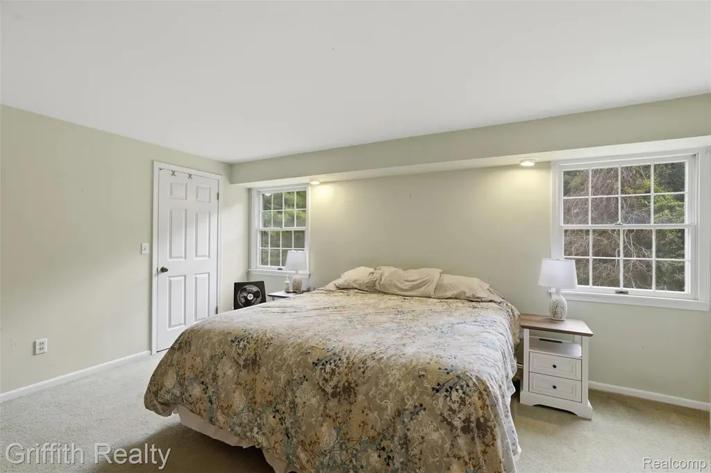 10591 Silver Lake Road Green Oak Township MI 48116