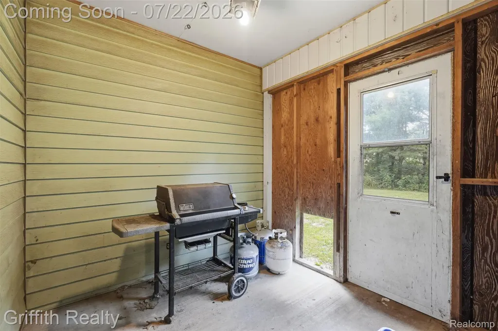 10591 Silver Lake Road Green Oak Township MI 48116