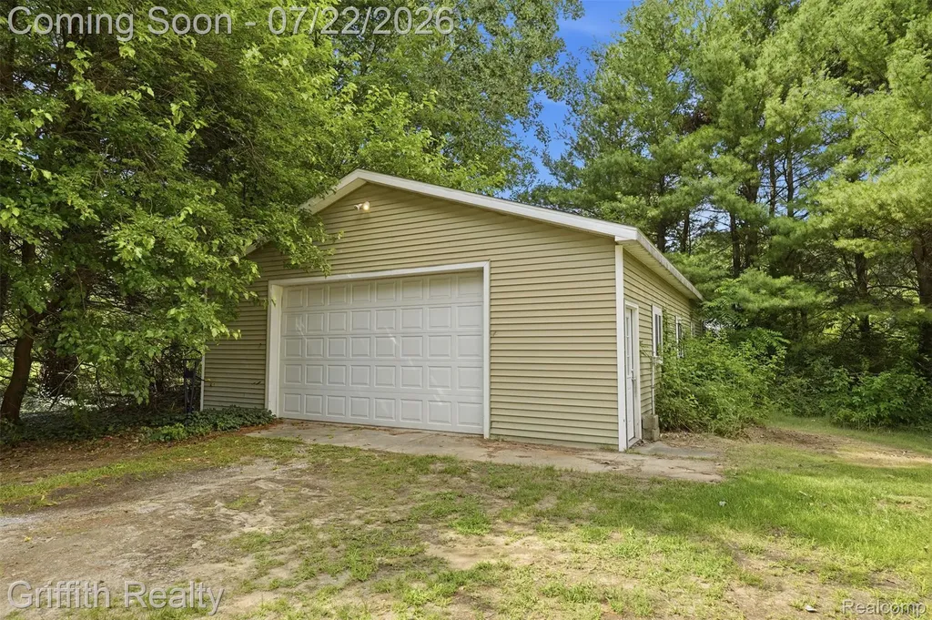 10591 Silver Lake Road Green Oak Township MI 48116