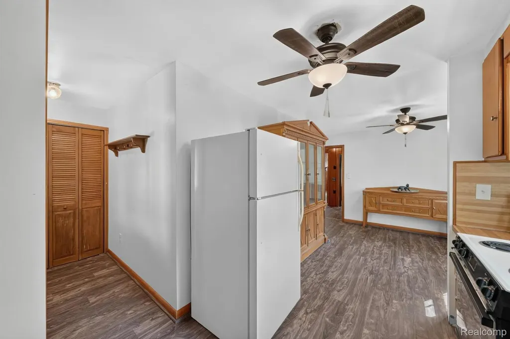 28805 Melvin Street Roseville City MI 48066