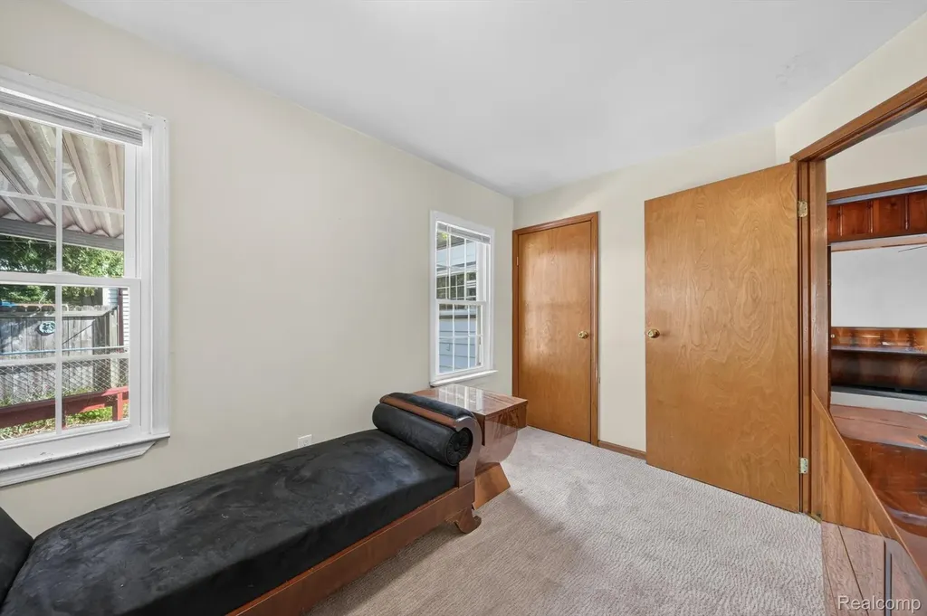 28805 Melvin Street Roseville City MI 48066