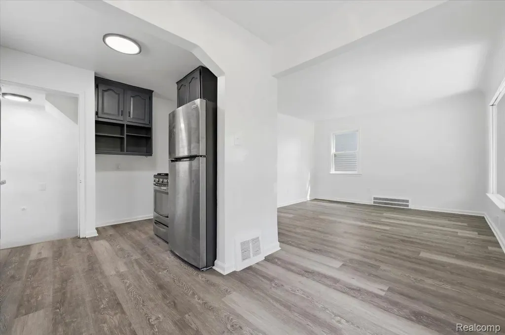 2978 Bailey Avenue Lincoln Park City MI 48146
