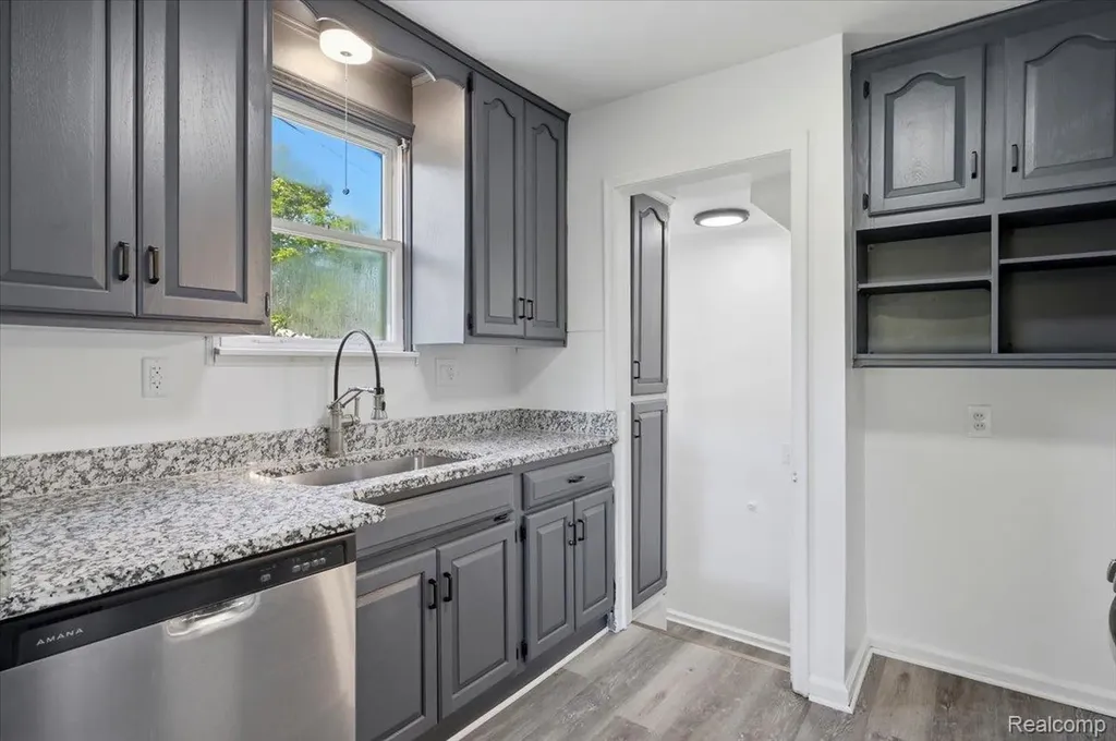 2978 Bailey Avenue Lincoln Park City MI 48146