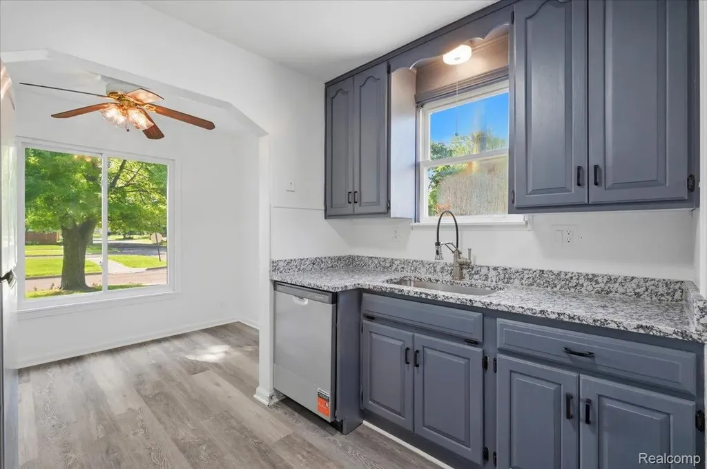 2978 Bailey Avenue Lincoln Park City MI 48146