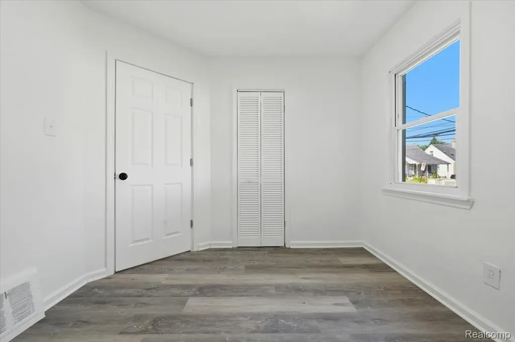2978 Bailey Avenue Lincoln Park City MI 48146
