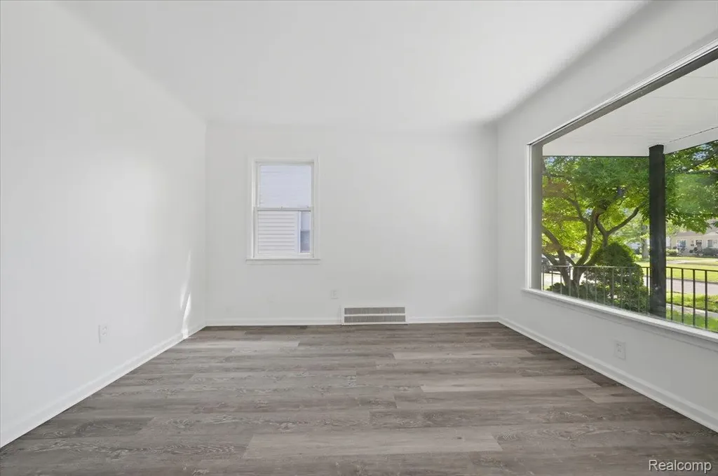 2978 Bailey Avenue Lincoln Park City MI 48146