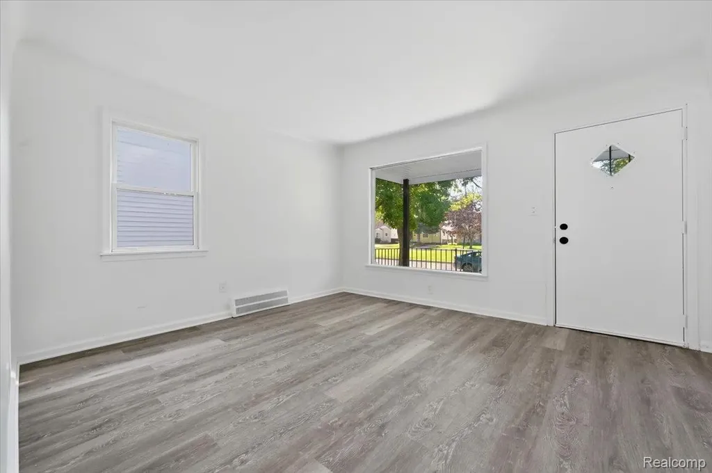 2978 Bailey Avenue Lincoln Park City MI 48146
