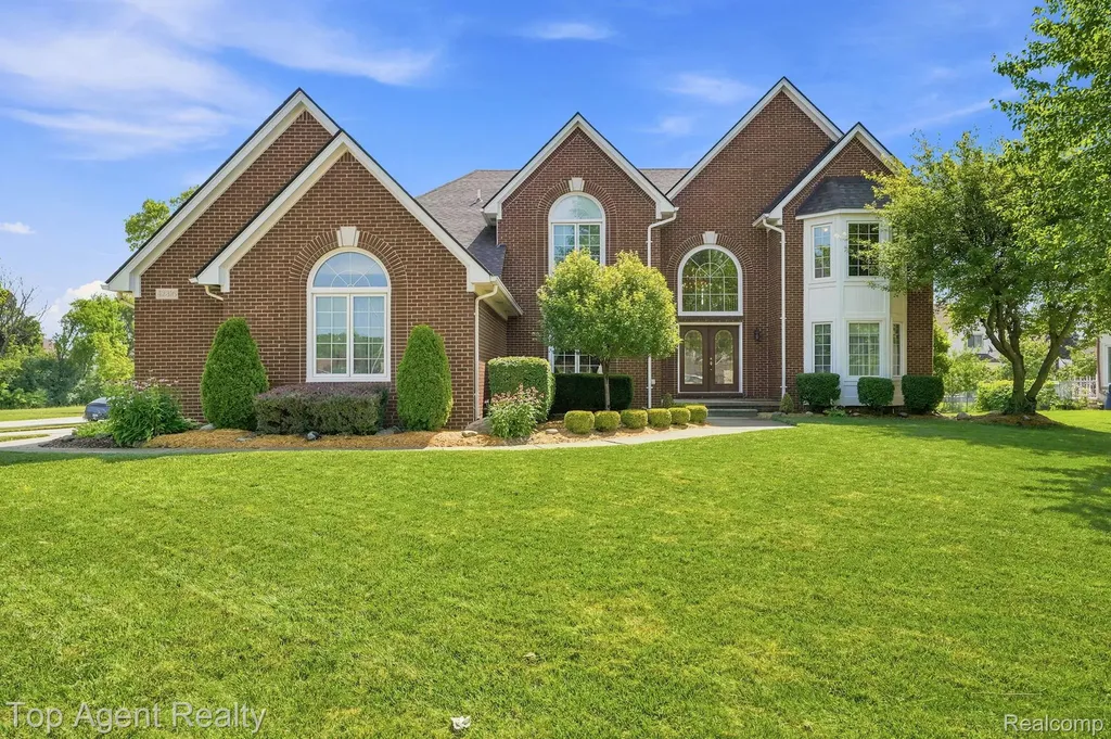 42316 Locklin Drive Sterling Heights City MI 48314