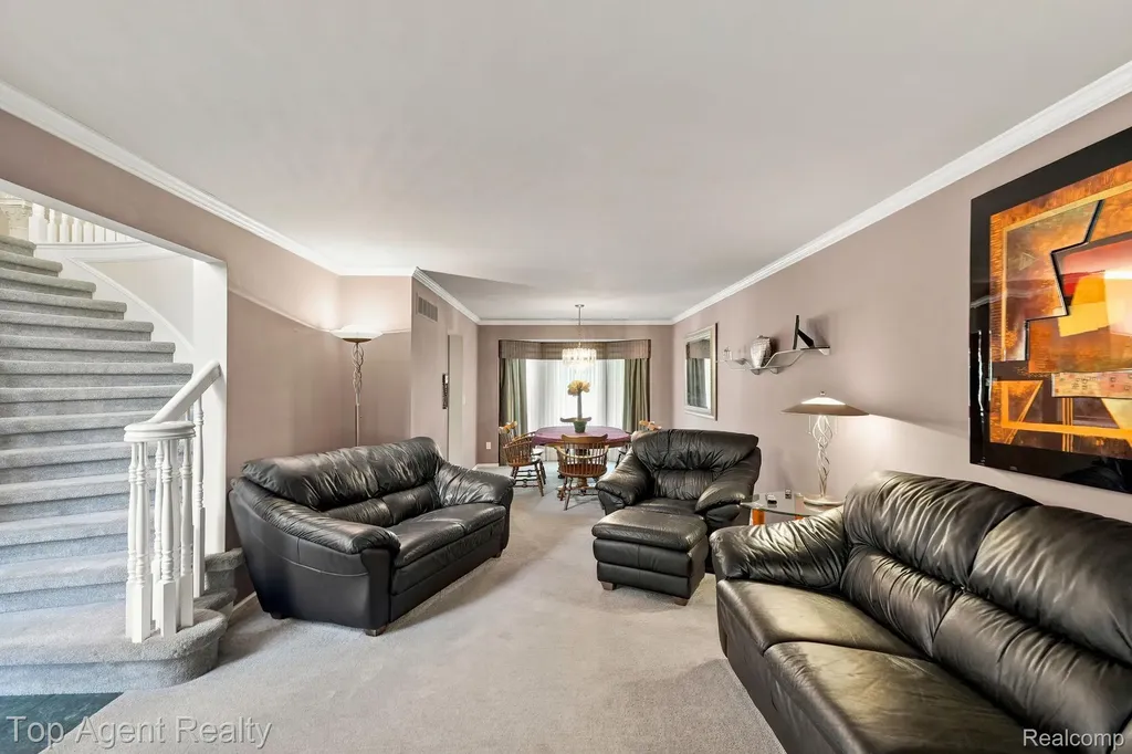 42316 Locklin Drive Sterling Heights City MI 48314