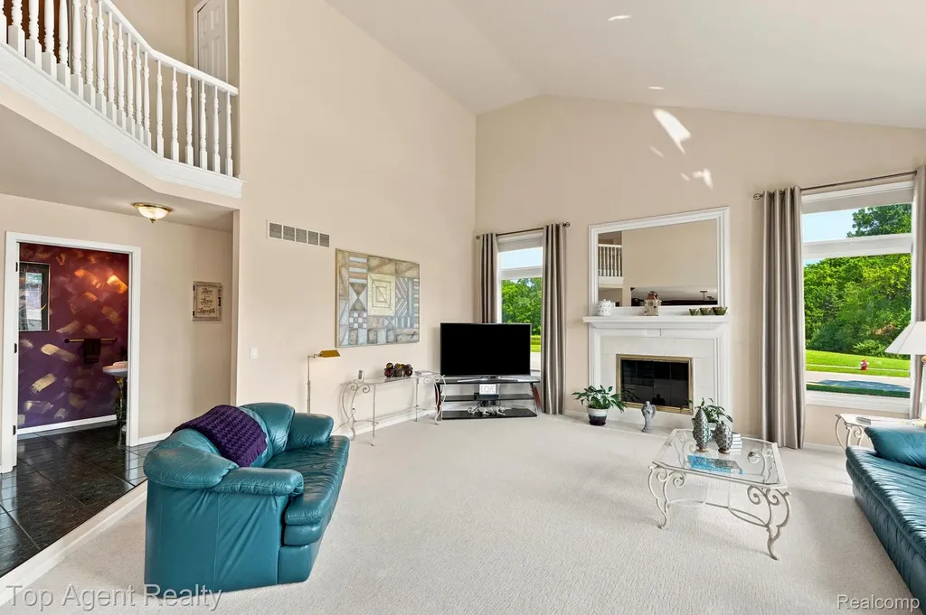 42316 Locklin Drive Sterling Heights City MI 48314