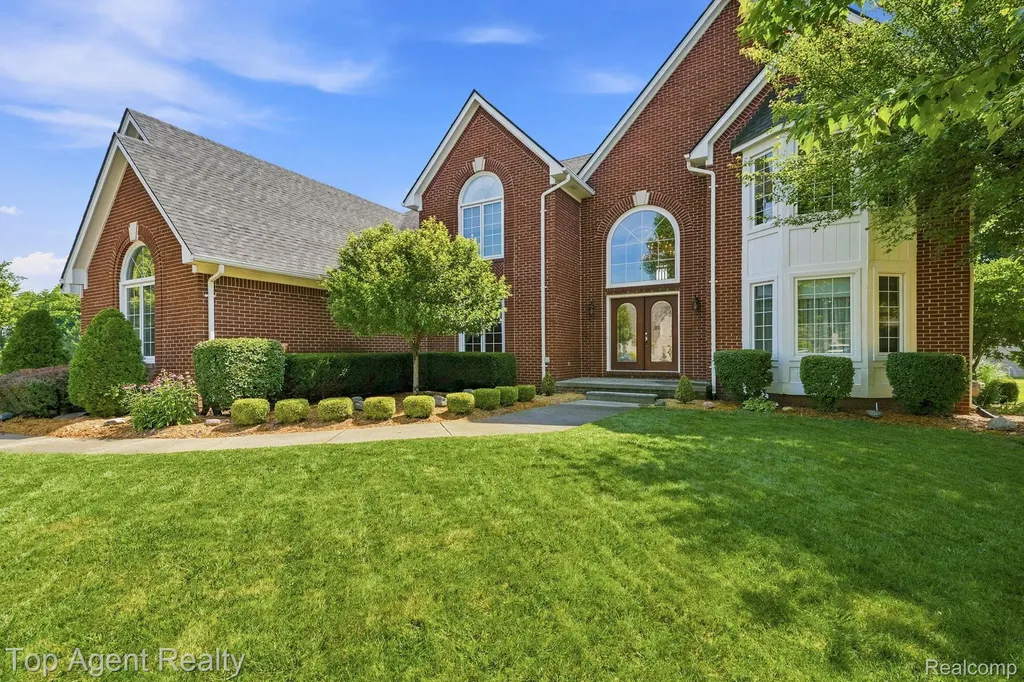 42316 Locklin Drive Sterling Heights City MI 48314