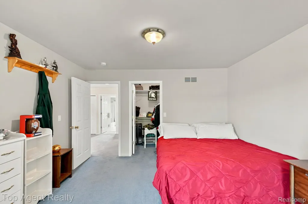 42316 Locklin Drive Sterling Heights City MI 48314