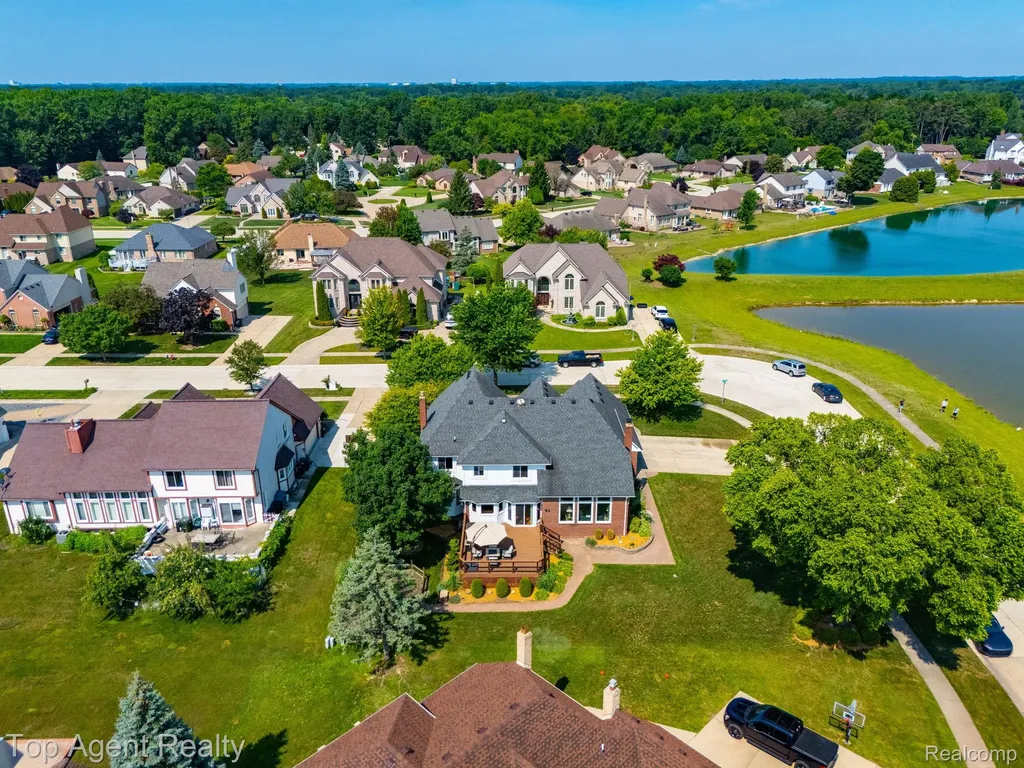 42316 Locklin Drive Sterling Heights City MI 48314